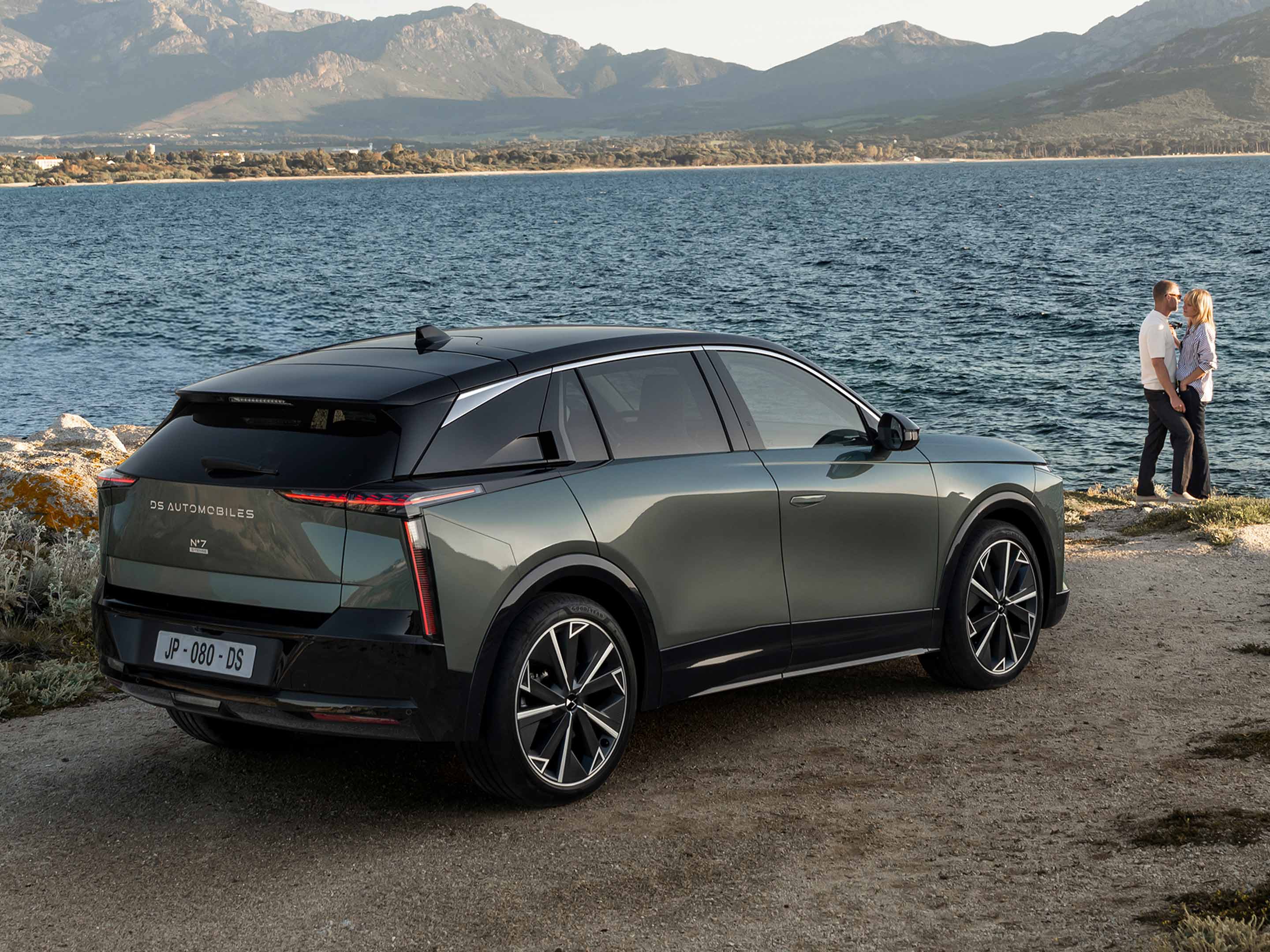 DS N7 silueta